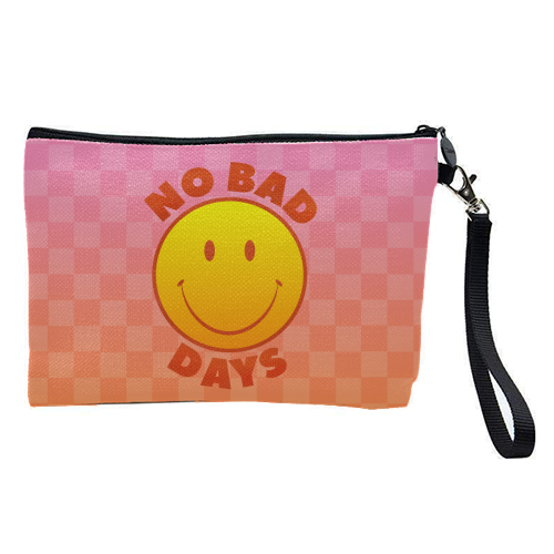 NO BAD DAYS SMILEY - pretty makeup bag by Ania Wieclaw