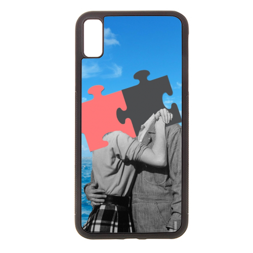 The kiss - stylish phone case by Maya Land